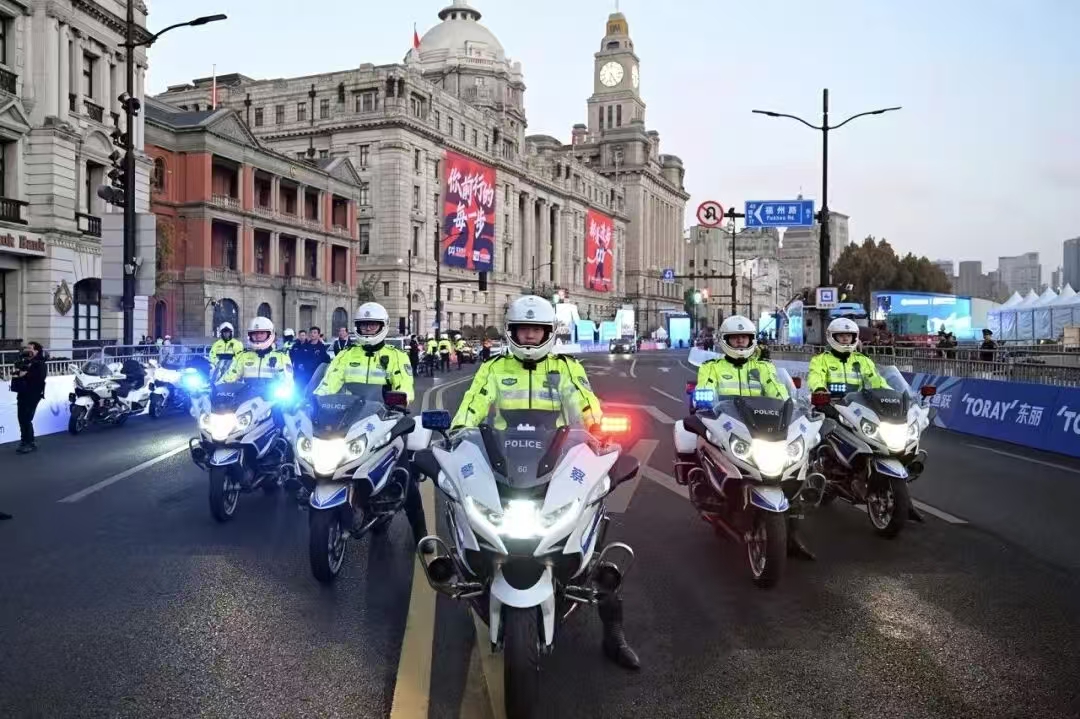 点击打开图片新闻 - “空中 地面”，黄浦警方多举措守护“上马”每一步