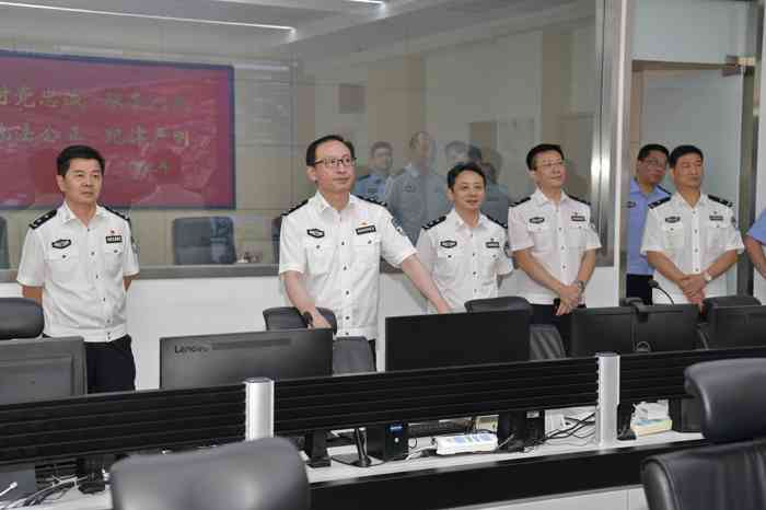 上海市公安局党委副书记副局长陈臻到宝山分局调研指导工作